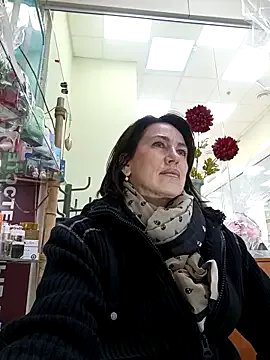 Luna_7777 on StripChat