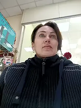 Luna_7777 on StripChat