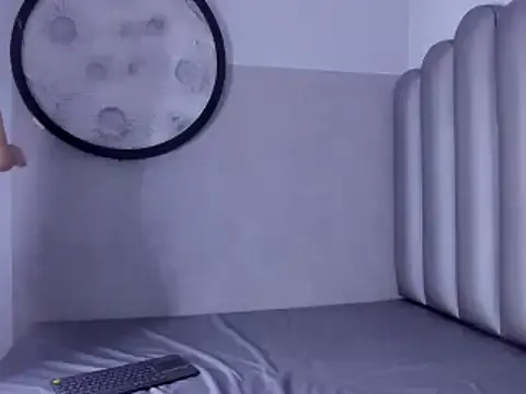 Luna__02 — Private on StripChat