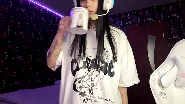 Luna_Sohotti — flash tits