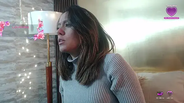 LunaaMorena — Sexy ride on the dildo