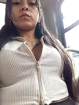 LunaHot_777 — Shows oil in ass