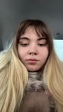 LunaMillie on StripChat