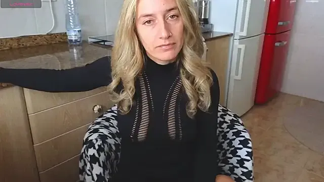 Lunamix on StripChat