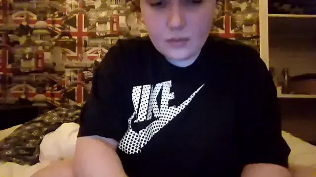 Lynylou on StripChat