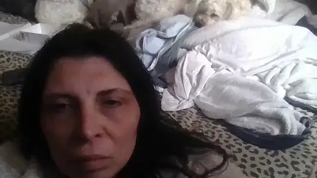 MadamBell — striptease