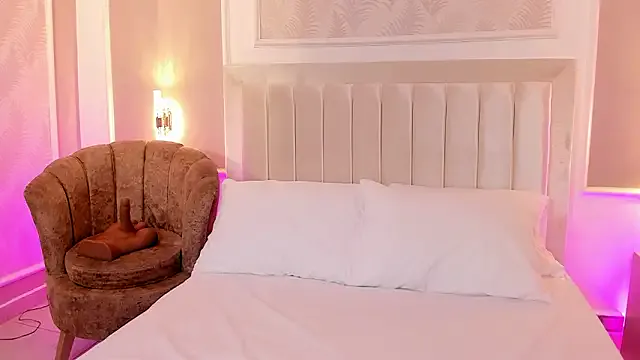 madison_fox1 — RUB MY CLIT