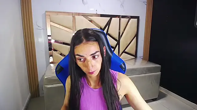 Maily_a_ on StripChat