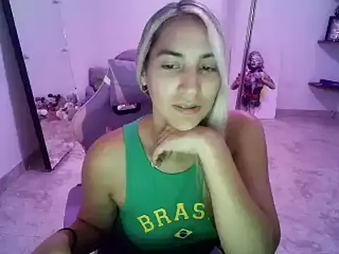 mandy_berrys — finger pussy