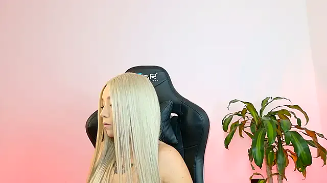 Mariafer05 on StripChat