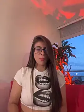 MariaIsabella8 on StripChat