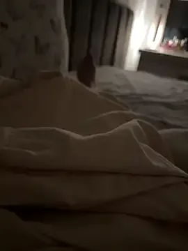 Mariiii_morena — Tirar a parte de cima