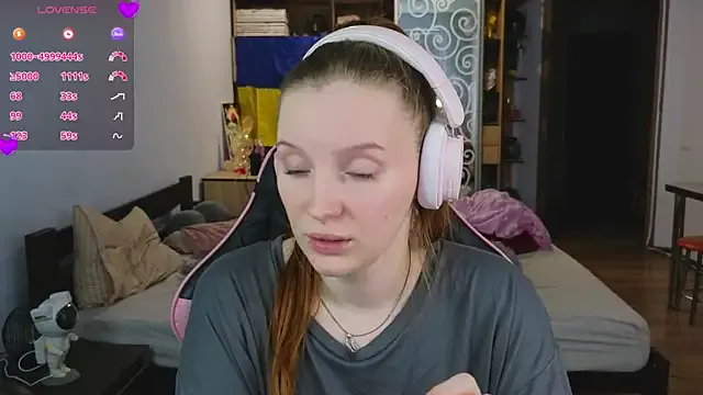 Mary_Blu on StripChat