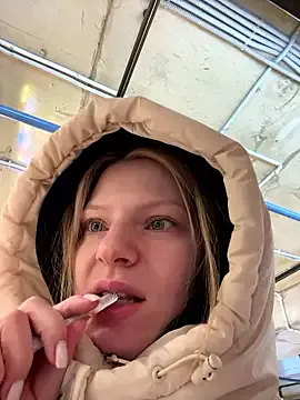 MaryHiggins on StripChat