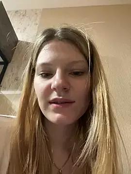 StripChat MaryHiggins is Freechat MaryHiggins — Riding a dildo