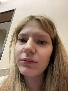 MaryHiggins on StripChat