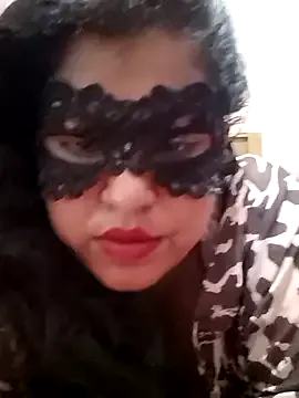 Maskedcurves from StripChat