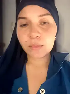 MatchedEyebrow on StripChat