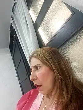 Matureyulyet on StripChat