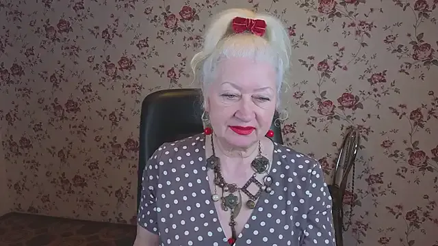 Maya_Mayflower on StripChat