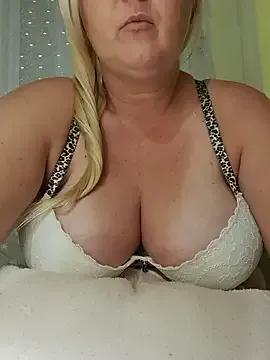 Mayci1984 — pussy oil