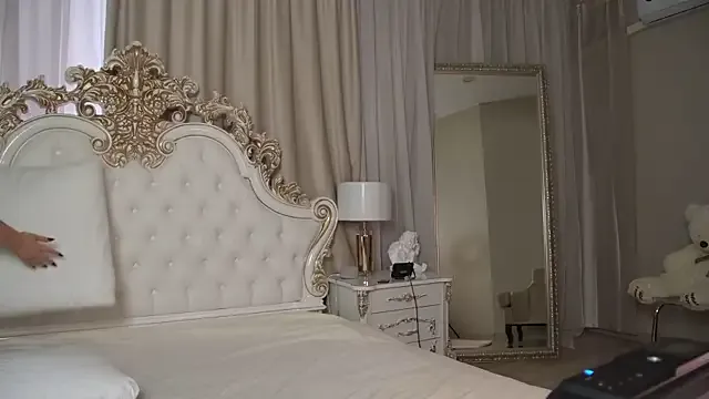 MeganStrain on StripChat