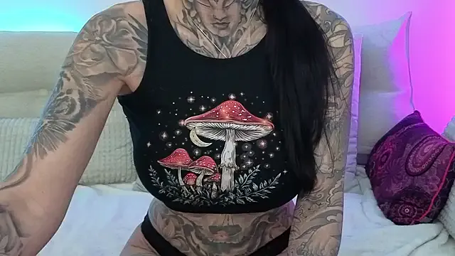 MeganWitch — LOVE ME <33