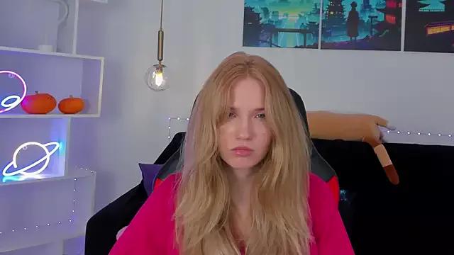 StripChat MelissaLiss is Freechat MelissaLiss — stand up and show outfit