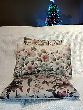 Melody87 on StripChat