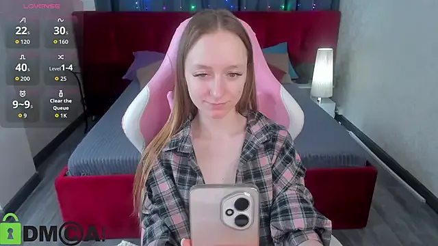 Mia_E1fie — Licking finger