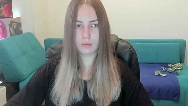 Mia_shy1 on StripChat