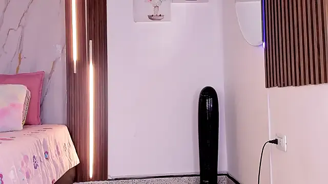 mia_six66 — Let me feel your arms around me