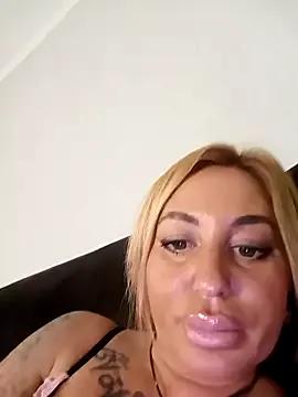 StripChat MiaMooly is Freechat MiaMooly — SQUIRT ON FEET###