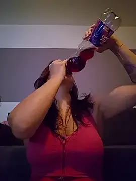 MiaRides19 on StripChat