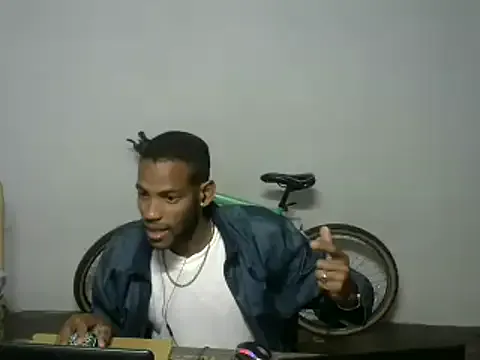 michel_sc on StripChat