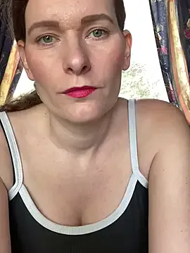Midnight_Munch — PUSSY TEASING under stockings