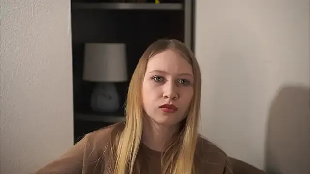 MiHabeck — bite my lips