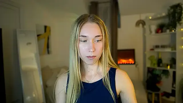 MilaBunny2000 — hot ass oil show