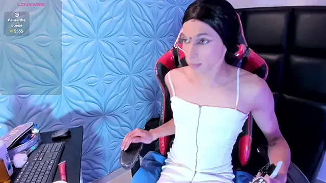 Milk_max_18 on StripChat