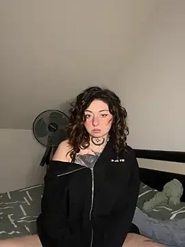 milou_xtx from StripChat