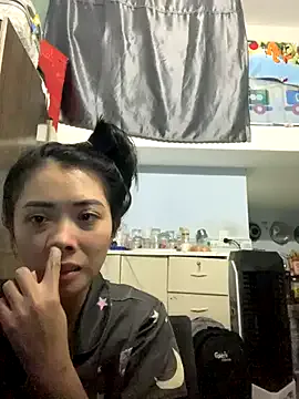 Minee1202 on StripChat