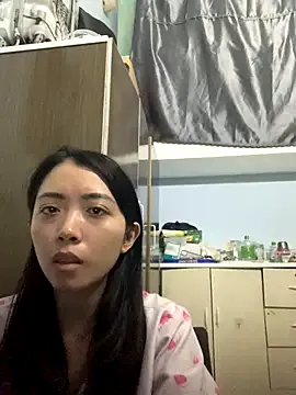 Minee1202 on StripChat