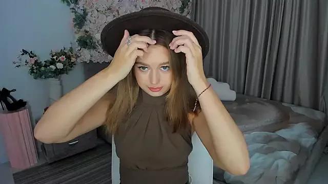 Freechat MiracleCurly on StripChat