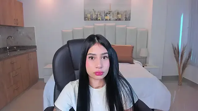 miranda_crawfor on StripChat