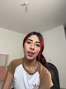 Mirandaa_Rogers on StripChat