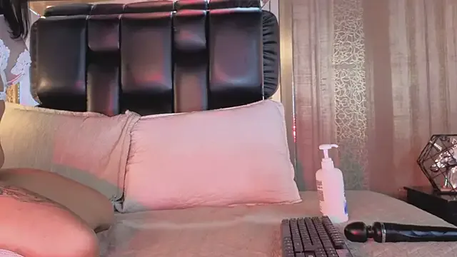 MishaKinki on StripChat