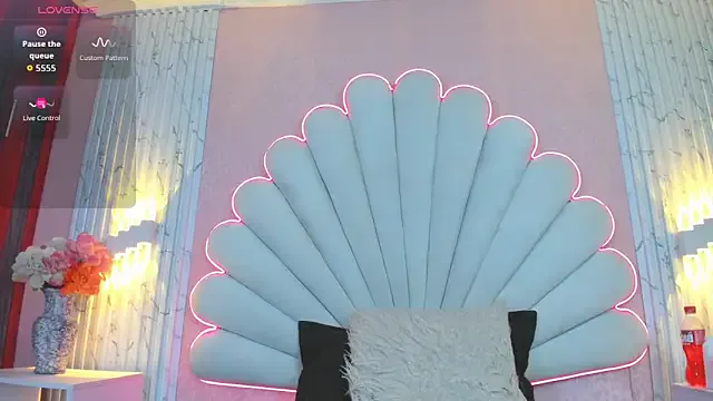 MisRoos on StripChat