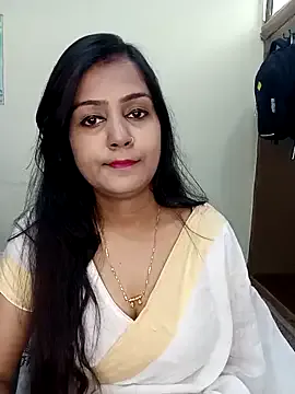 Miss-Riyasingh from StripChat