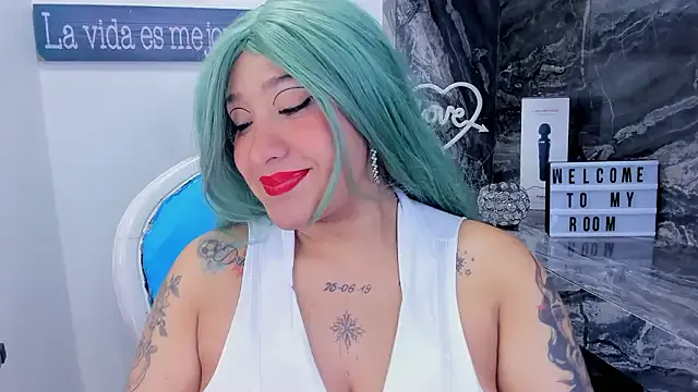miss_danika — sloppy deeptroat whit saliva face