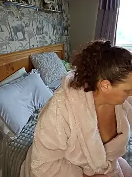 MissQueenBeex on StripChat